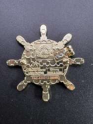 101555 - Mickey & Friends - Pirates of the Caribbean Hinged Ship's Wheel Mystery Collection - Mickey - Shanghai Disney Resort alternate image