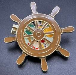 'Mickey &amp; Friends - Pirates of the Caribbean Hinged Ship's Wheel Mystery Collection - Pluto - SDR'