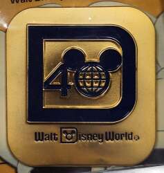 101972 - Cross U - Walt Disney World 40th Anniversary - Walt Disney World alternate image