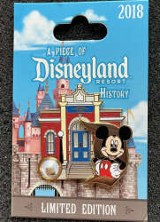 10285 - Piece of Disneyland History 2018 - Guided Tour Building - Disneyland Resort alternate image