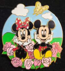 Click to view the Mickey and Minnie surrounded by pink roses details