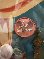 'Disneyland Advent Calendar Holiday Pin - “I Like Disneyland” Lenticular Button - DSUS'