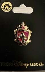104888 - Gold Crest Emblem - Minnie Mouse - Tokyo Disneyland Resort alternate image