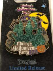 23196 - Mickey's Halloween Party - Mickey's Halloween Party 2011 - Disneyland Resort alternate image