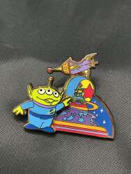 'Disneyland Paris 25th Anniversary: Characters on Parade - Little Green Man - DLP'