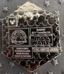 'Star Wars Galaxy&#039;s Edge - Protect The Galaxy - Captain Phasma - DLR'