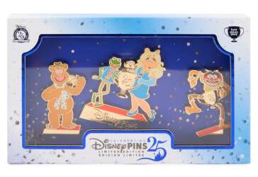 Celebrating Disney Pins 25 Boxed Pin Set 3