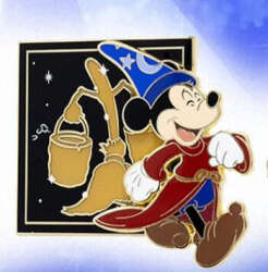 Sorcerer Mickey with Magic Broom - CHASER