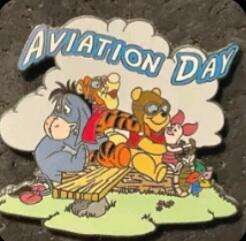 'Aviation Day Winnie Pooh and Friends Disney Auction LE 500 - DA'