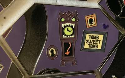 'Attraction Mystery Map Puzzles: Haunted Mansion (DLR) - Grandfather Clock &amp; Tomb Sweet Tomb - DLR'