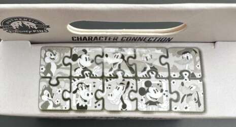 107205 - Character Connection Mystery Collection - Mickey and Friends Musical Notes - Unopened Box alternate image