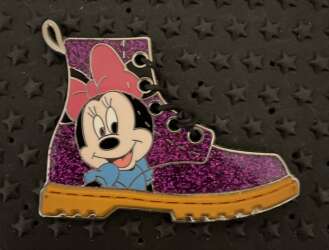 'Steppin&#039; Out - Minnie'