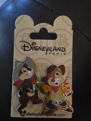 77565 - Characters in Big Thunder Mountain - Sheriff and Outlaw Chip & Dale - Disneyland Resort Paris alternate image