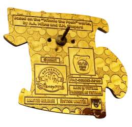 108067 - Winnie the Pooh Hundred Acre Wood Series - Heffalump Hollow - Pooh and Lumpy alternate image