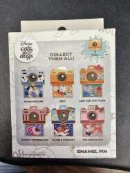 'BoxLunch - Cats &amp; Dogs Camera Blind Pin - Bolt - DLIC'