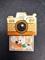 108152 - BoxLunch - Cats & Dogs Camera Blind Pin - Bolt - Disney Licensed alternate image