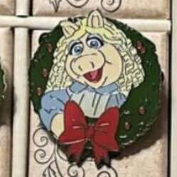 108770 - The Muppet Christmas Carol 24-Day Advent Calendar - Belinda Cratchit - Disney Store US alternate image