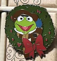 108774 - The Muppet Christmas Carol 24-Day Advent Calendar - Robin as Tiny Tim - Disney Store US alternate image