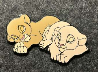 'ACME - Family Portrait 1 - Simba and Nala Cubs (Black Metal) - ART'