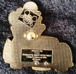 22590 - Surprise Pin Collection 2006 - Glitter Cars - Minnie Mouse - Walt Disney World alternate image