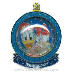 'Holiday Snow Globe 2007 - Donald &amp; Daisy - DLR'