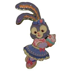 StellaLou Holding Cupcake