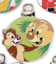 Dale with reflection in ornament