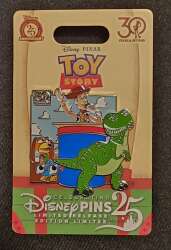 109849 - Toy Story 30th Anniversary - Woody & Friends alternate image