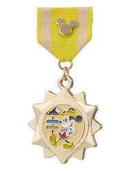 110106 - Miniso - Mickey Medal of Honor Hiking Club Mystery Box - Mickey by Hiking Signs - Disney Licensed alternate image