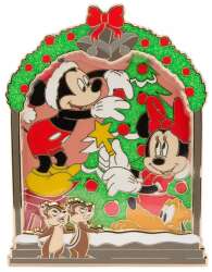 'Mickey Mouse Family Christmas Collection - Santa Mickey &amp; Friends Decorating Christmas Tree Window Jumbo - MLT'