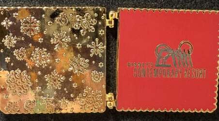 'Resort Holiday Collection 2005: Greeting Cards - Contemporary - WDW'