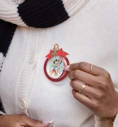 110659 - Baublebar - Holiday 2025 - Mickey & Minnie Mouse Reversible Christmas Pin - Disney Licensed alternate image