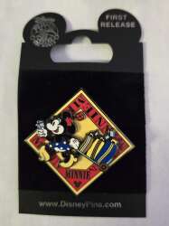 110803 - Mickey and Friends Travel Set - Minnie alternate image