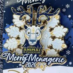 110809 - Merry Menagerie - 2025 Reindeer Spinner - Walt Disney World alternate image