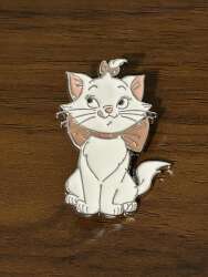 110823 - Hot Topic - Disney - Marie - Disney Licensed alternate image