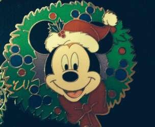 485 - Happy Holiday Wreaths Mystery Tin Collection - Mickey alternate image