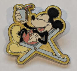 'Disney Vacation Club - Mickey at the Beach - DVC'