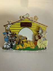 'Disney Dogs - Pluto and Friends Dog House - MLT'