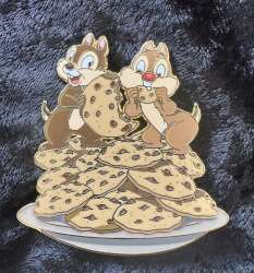 'Fantasy Pin Series: Darla's Fairy Tails - Sweet Tails - Chip n Dale - FSY'
