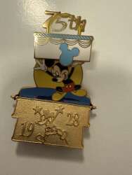 111555 - Mickey Mouse 75th Anniversary - Mickey 75th Anniversary Cake slider and hinge - Disney Cruise Line alternate image