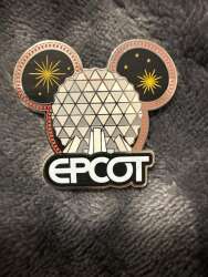 72223 - 2024 Nighttime Fireworks Park Icons Collection - Epcot Mickey Icon - Walt Disney World alternate image