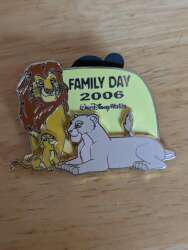 111846 - Family Day - Lion King  2006 - Walt Disney World alternate image