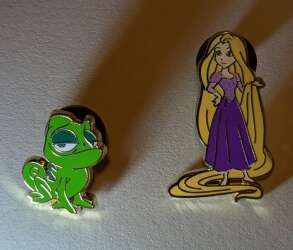112007 - Pink A La Mode (PALM) - Disney Princess and Sidekick Mystery Micro Pins - Rapunzel and Pascal - Disney Licensed alternate image