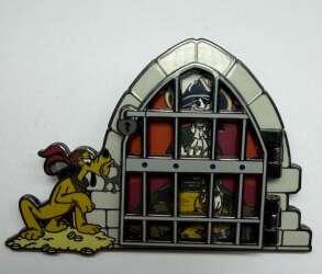 'Pirates of the Caribbean: Battle for the Sunken Treasure - Pluto &amp; Goofy in Jail Cell - SDR'