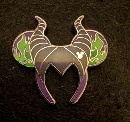 113342 - WDW Hidden Disney Series 2026 Wave A: Ear Headbands - Maleficent - Walt Disney World alternate image
