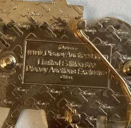 113425 - Mickey painting Mickey. Self portrait - Disney Auctions alternate image