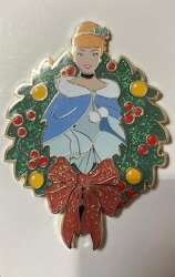 Cinderella Glitter Wreath CHASER