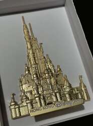 113827 - Castle of Magical Dreams - Gold Multi-piece Jumbo Castle - Hong Kong Disneyland alternate image