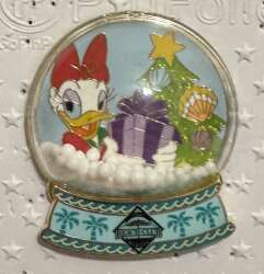 'Resort Holiday Collection 2025: Snowglobes - Beach Club Resort 2025 Holiday Daisy - WDW'