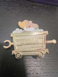 114027 - Pink A La Mode (PALM) - Snow White and the Seven Dwarfs Mine Cart Set - Sneezy Gold Chaser - Disney Licensed alternate image